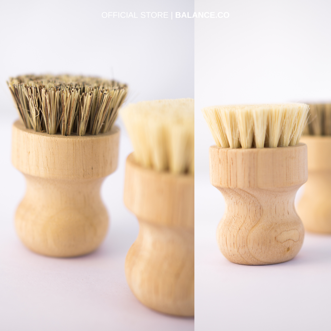 Balance.co Natural Kitchen Cleaning Brush | Bamboo Handle & Coconut Fibre Bristles | Berus Dapur