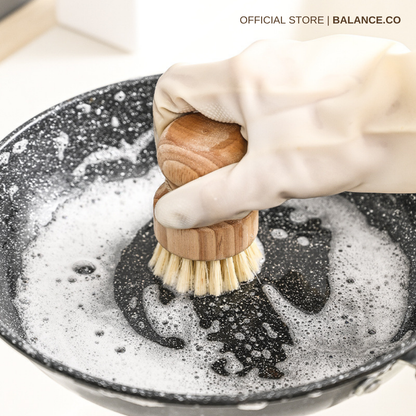 Balance.co Natural Kitchen Cleaning Brush | Bamboo Handle & Coconut Fibre Bristles | Berus Dapur