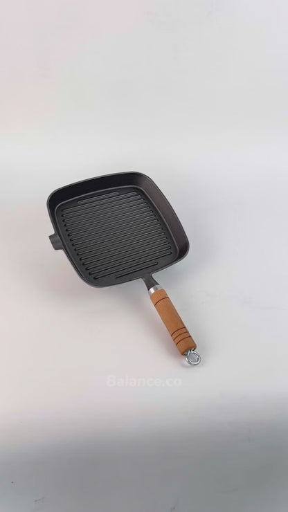 Balance.co 24cm Pre-Seasoned Cast Iron Steak Skillet | Natural Non-Stick Frying Pan | Wood Handle